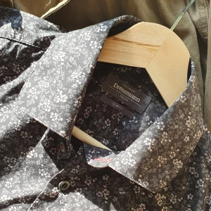 Dressman Well Dressed Stretch - Skjorta från Dressman | Storlek S, slim fit - Skicket på skjortan är väldigt bra utan defekter - Mitt pris: 250kr Nypris: 600kr