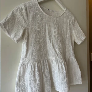 Topp - Superfin vit topp som inte används längre💕