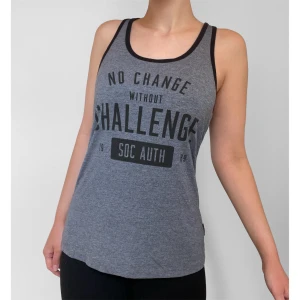 Linne - Skön och simpel linne från ”SOC” i storlek XS! Köparen står för frakten men kan även mötas upp i Uppsala, Knivsta eller Sigtuna! Tveka inte att fråga mig om något🐺