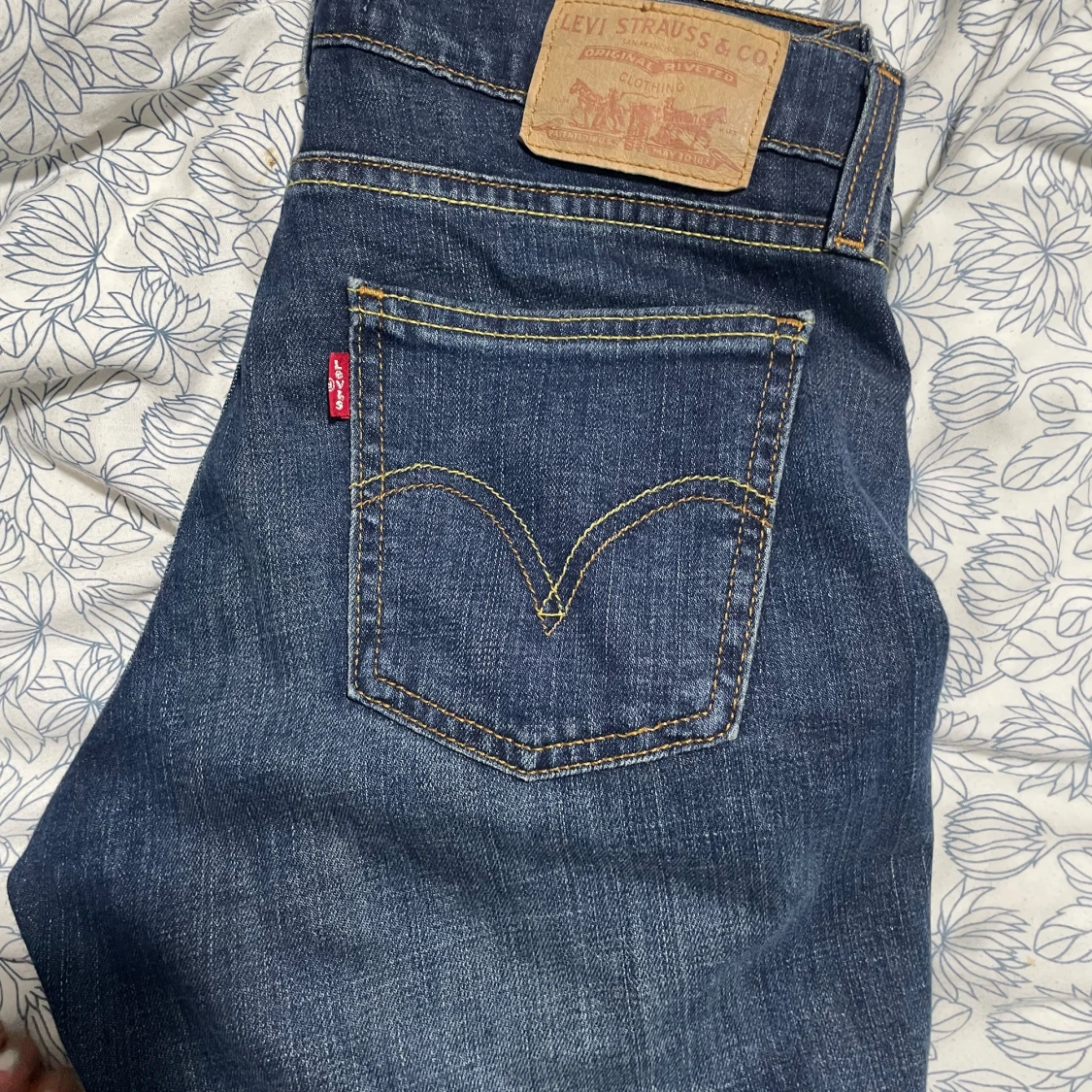Levis jeans  - 90