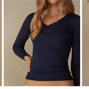 Intimissimi tröja - Marin blå intimissimi tröja i storlek s💞