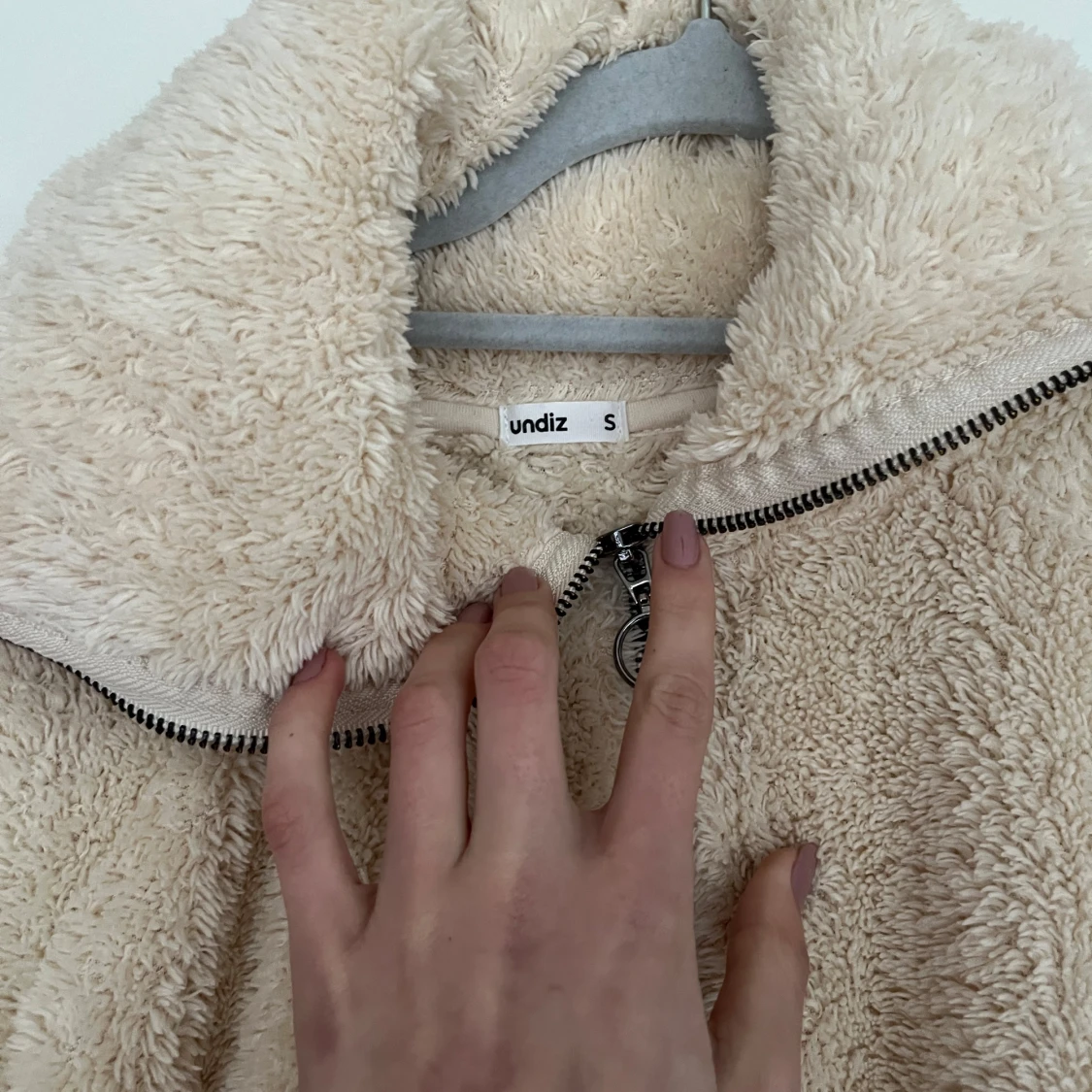 Beige teddyjacka från Undiz - 1