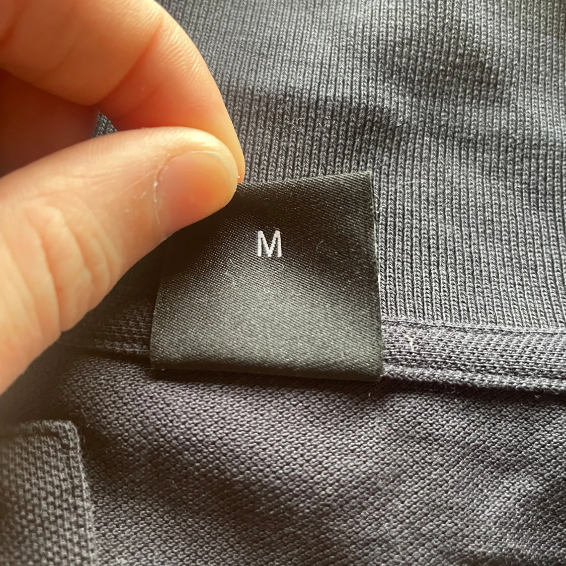 Svart pikétröja från Hugo Boss - 3