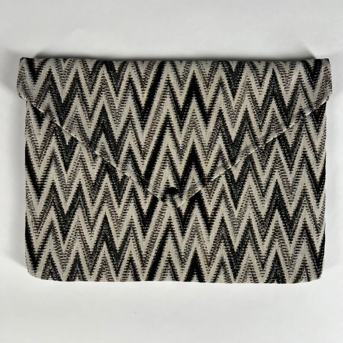 Zickzack-mönstrad datorfodral