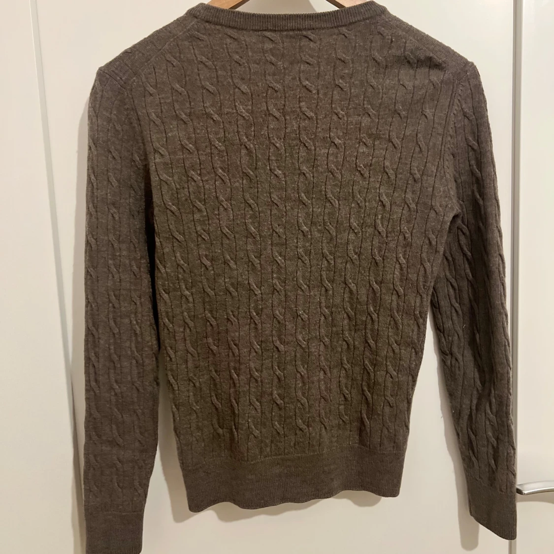 Morris brun kabelstickad tröja, storlek XS