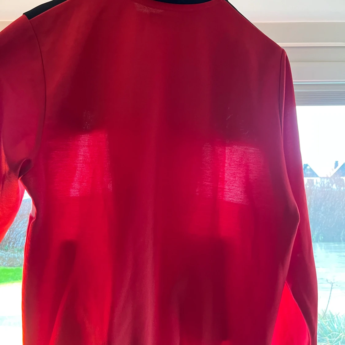 Röd,vit och svart tröja från Fred Perry - 1