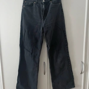 Vida jeans  - Vida jeans från H&M i väldigt bra skick 