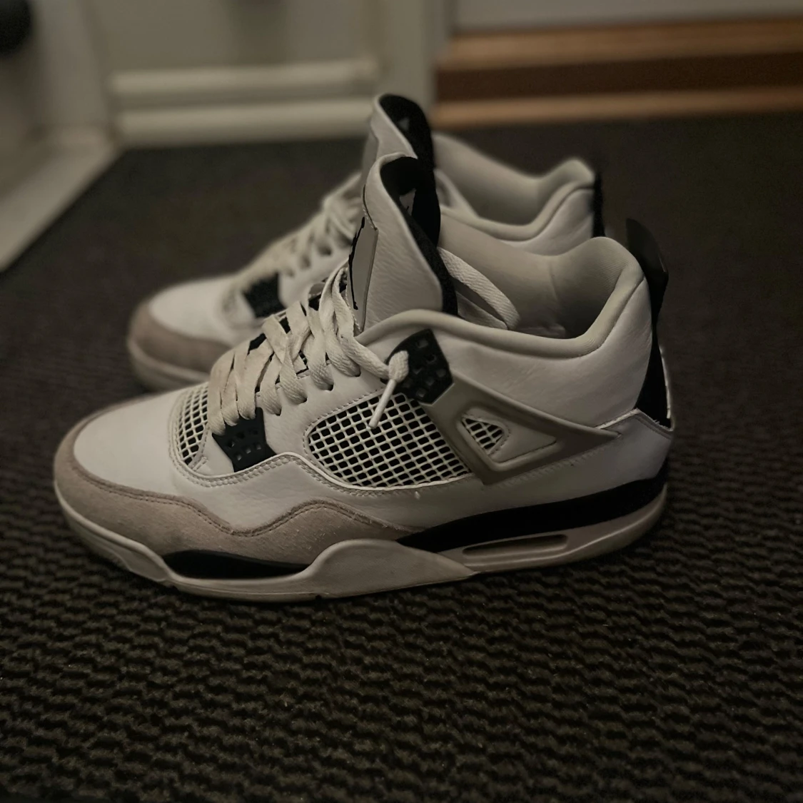 Jordan 4 military black  - 2