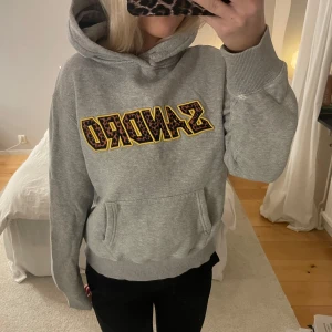 Sandro hoodie - Jätte fin Sandro hoodie💕saknar snören