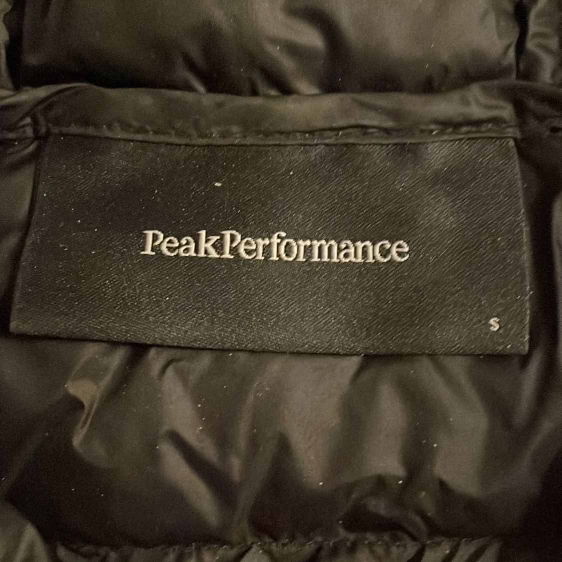 Svart jacka från Peak Performance - 1