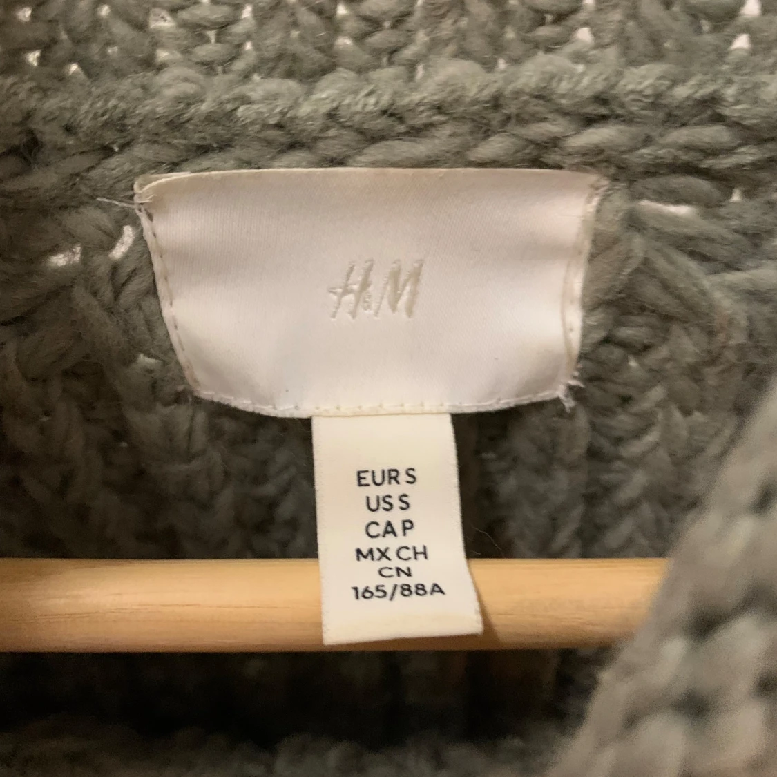 Grön stickad polotröja från H&M - 2