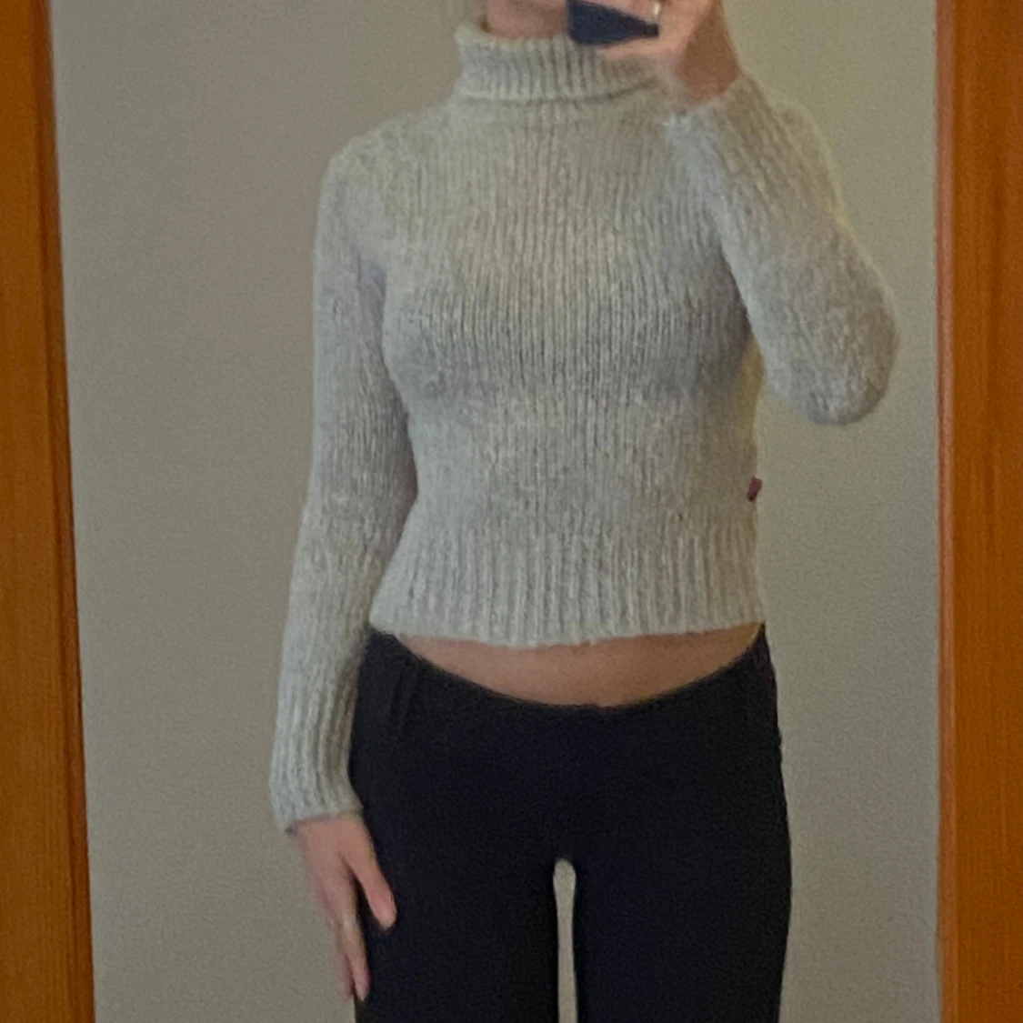 Grå stickad polotröja - 1