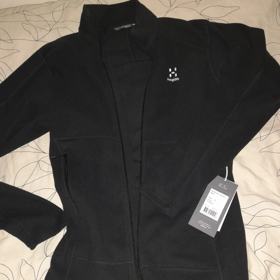 Svart fleecetröja från Haglöfs