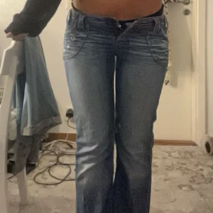 Espirit jeans  - kolla sista bilden för mått.❤️