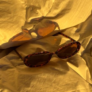 Vintage Solglasögon | Leopard - Jättesnygga trendiga retro solglasögon med ett leopard mönster. Helt oanvända, perfekt inför sommaren💕💕