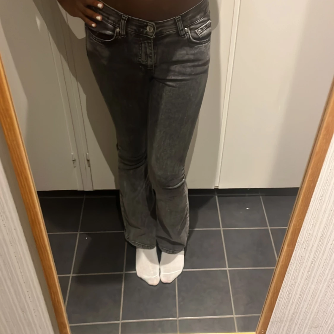 Grå bootcut jeans - 2