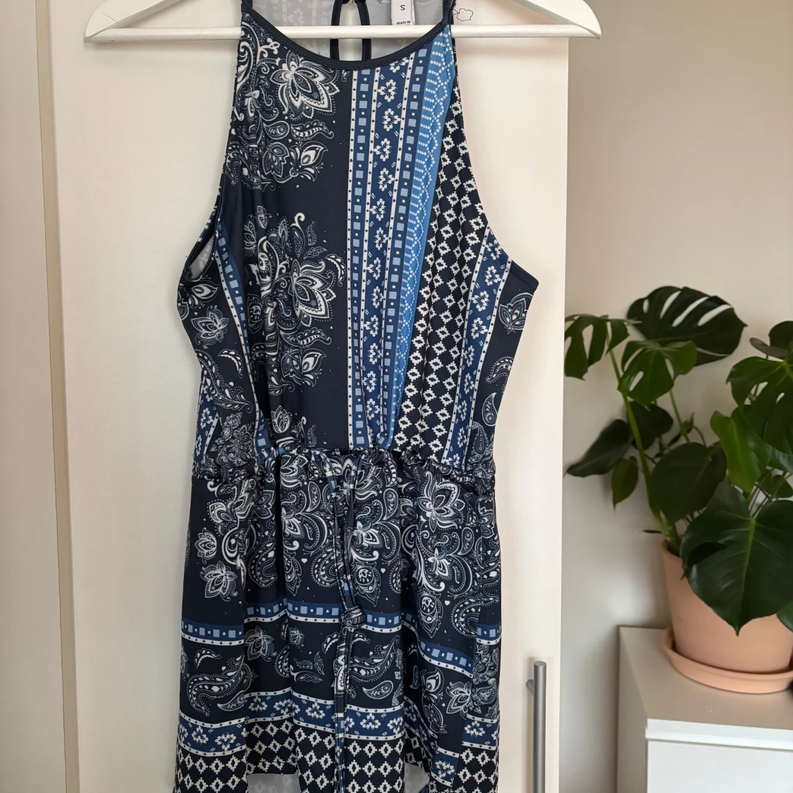 Mönstrad blå byxdress