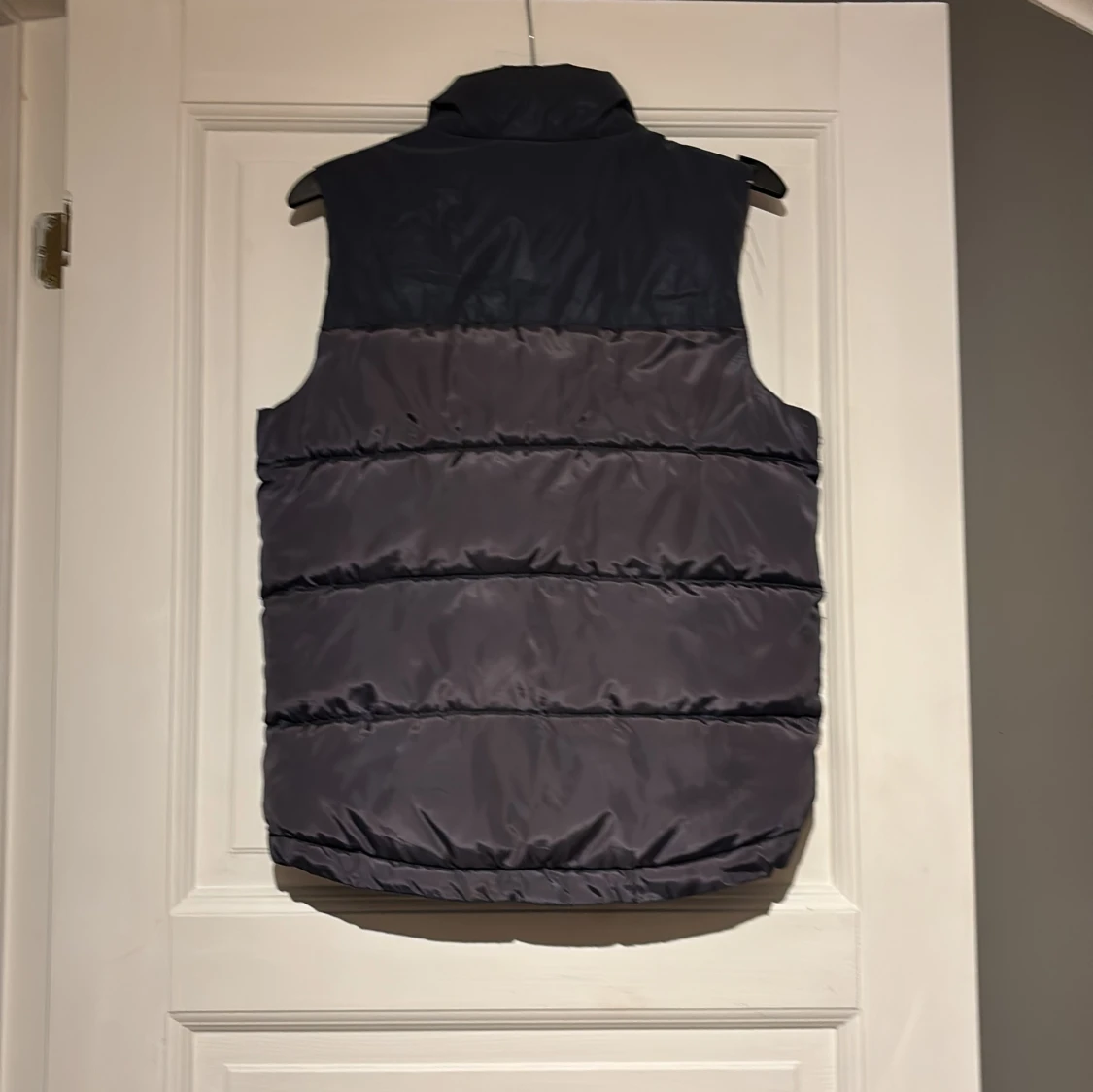 Mörkblå dunväst från Wave - 1