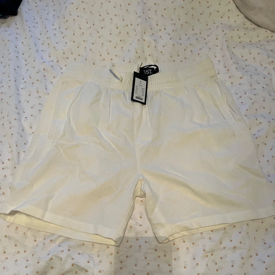 Marinblå och vita linne shorts - 2