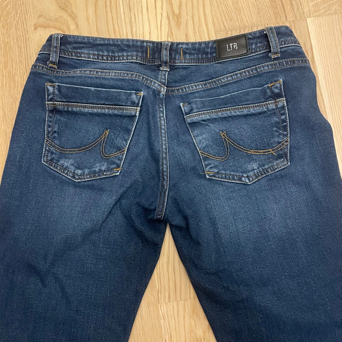 Blå bootcut jeans från LTB - 2