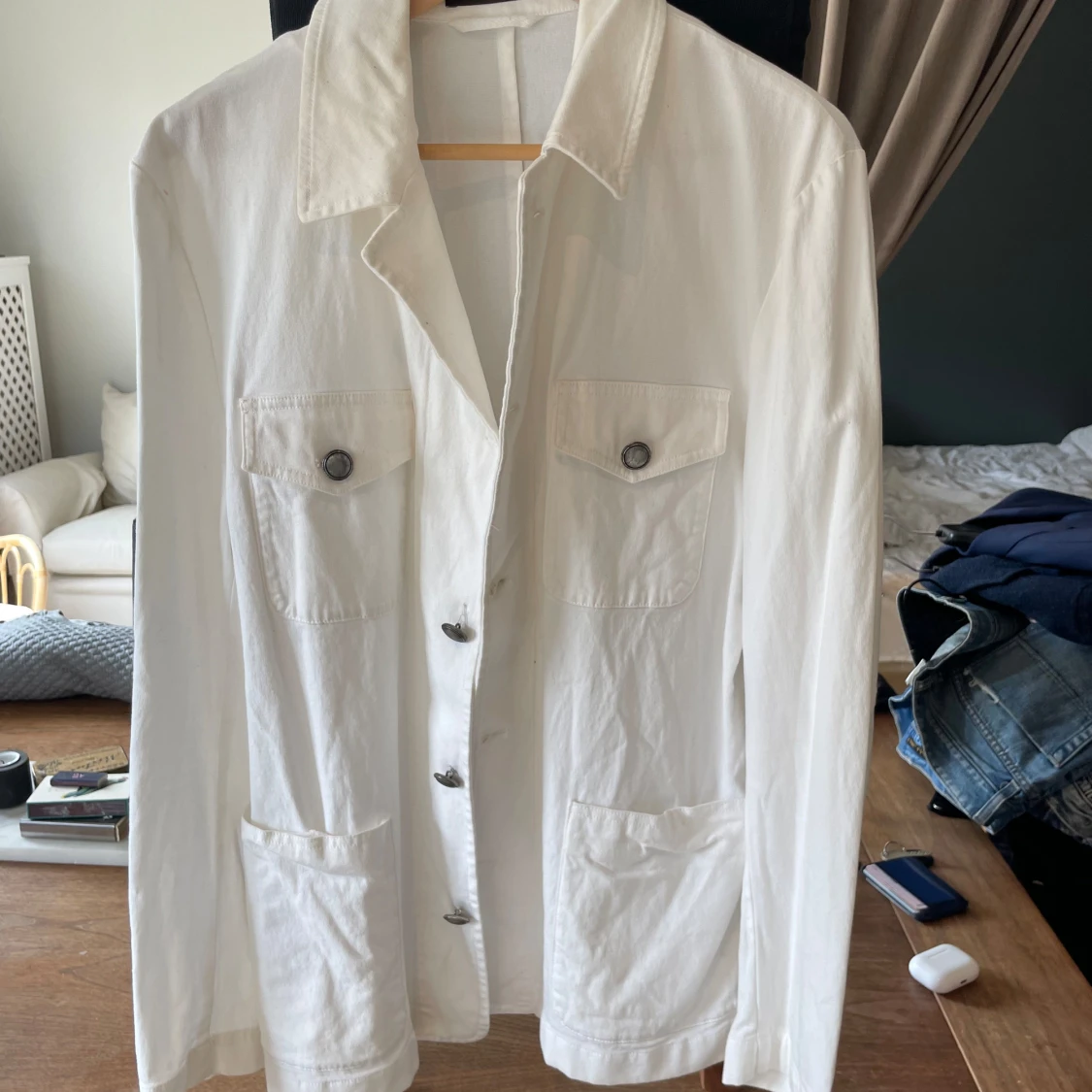 Italiensk vit jeansjacka