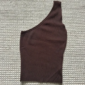 One shoulder topp  - Jättefin topp!!