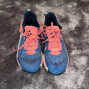 Gianni immortality 2 - Säljer mina gamla giannis immortalitys. Dem är ganska använda men har ändå hyfsat bra grepp för hur använda de är.