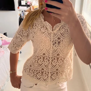 Spetstopp - Jätte fin spets topp!! Knappast använd