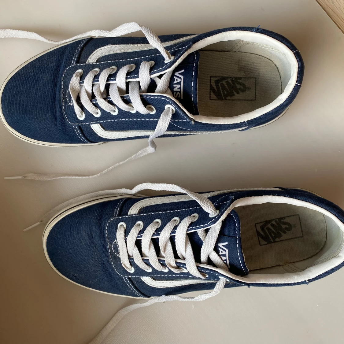 Mörkblå låga vans