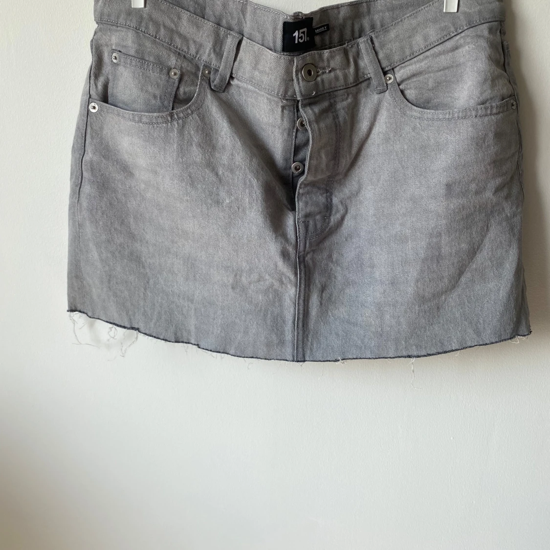 Grå jeanskjol från 157