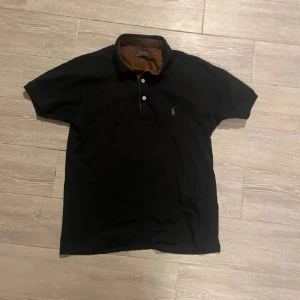 Ralph lauren piké  - storlek L, mycke bra skick