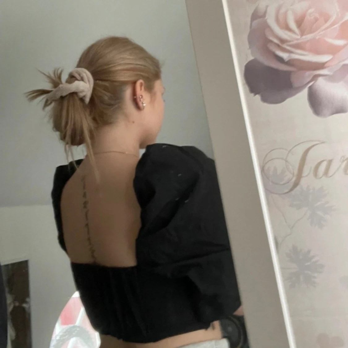 Svart croppad topp - 91