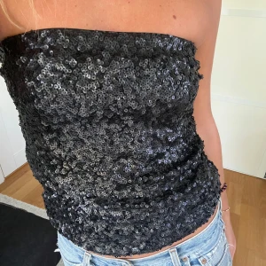 Festtopp - Glittrig festtopp, går också att använda som kjol! 💗