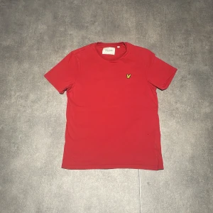 Lyle&scott t-shirt  - Bekväm skönt att ha på sig och passar till mycket 