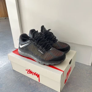 Nike x Stüssy air Max 2013 - Säljer för att dem inte kommer till användning längre, mycket bra skick!
