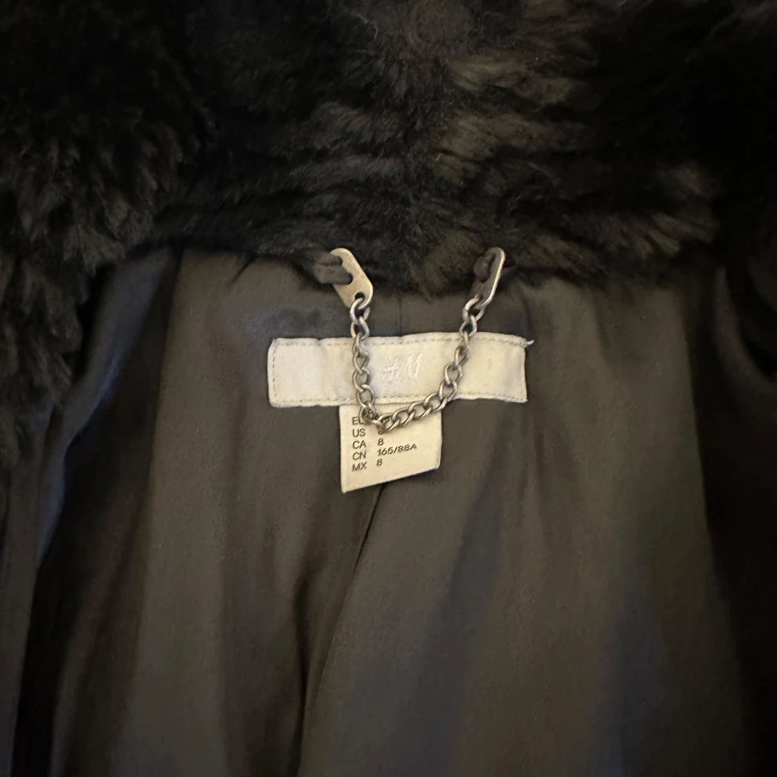Svart pälsjacka från H&M - 2