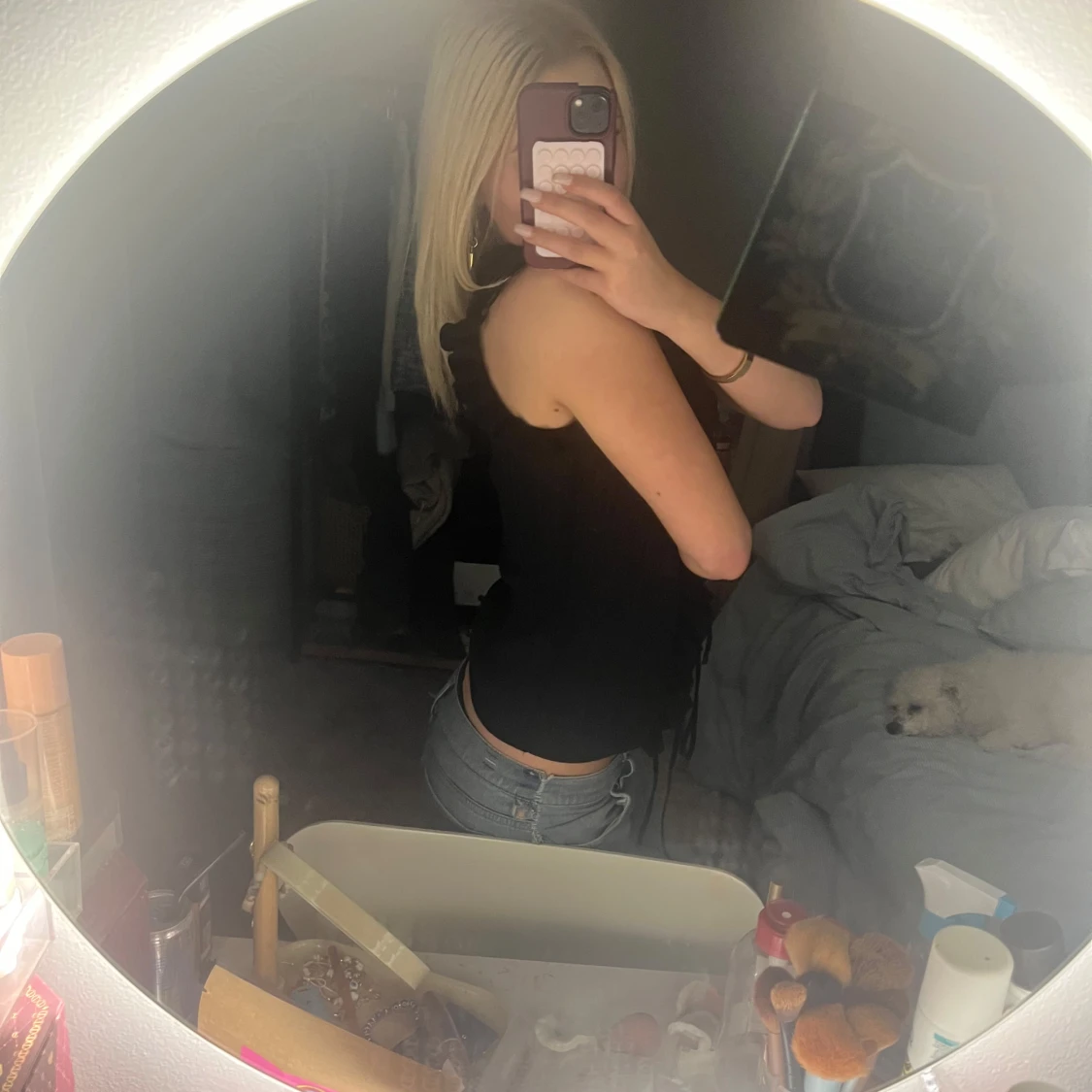 Svart ribbad topp med knytning - 1