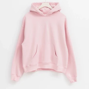 Rosa ginatricot hoodie💓💓  - Har lite klösmärken men annars super snygg och bara användts fåtal gånger!😇😇