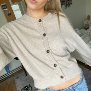 Mango kofta - Kofta ifrån mango i bra skick💕 hör dig för fler bilder!