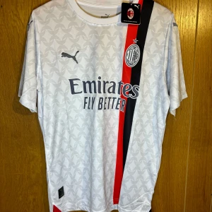 Ac Milan 23/24 - Helt ny 