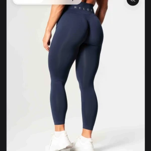 Prime scrunch tights  - Säljer mina tights från RELODE i deras prime scrunch kollektion då jag har dubbelt par. Storlek xs men kan ha som s också💕skriv vid önskan av fler bilder💋Inge defekter 