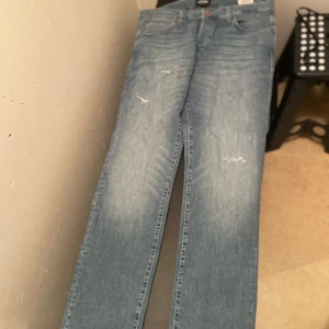 Jeans - Skriv gärna för informationen 