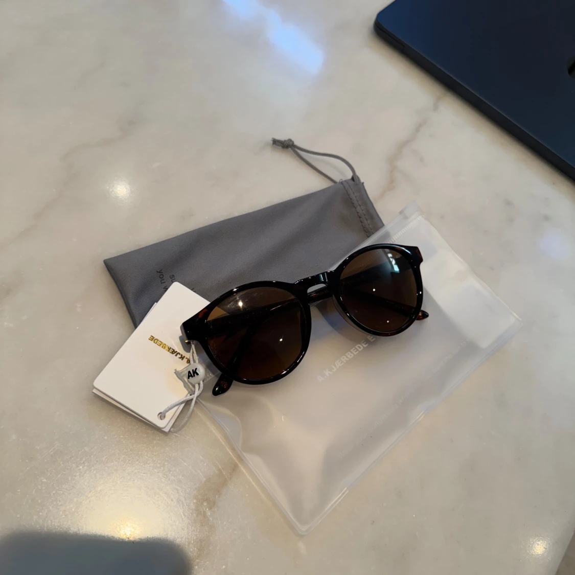 A. Kjaerbede solglasögon Marvin Demi Tortoise - 90