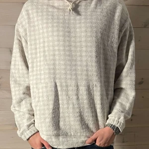 Stickad Hoodie - Väldigt bra skick 