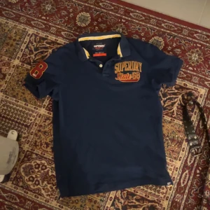 Jätte eld tröja🔥🔥 - Jättesnygg och har inga defekter, köpt på humana men används inte längre😞 priset är inte hugget i sten så skicka pris förslag! Jag älskar denna tröja med dags att hitta ett nytt hem!!!😂✌️