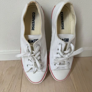 Converse strl 39 - Converse i storlek 39. Nyskick. Från rökfritt och djurfritt hem. 