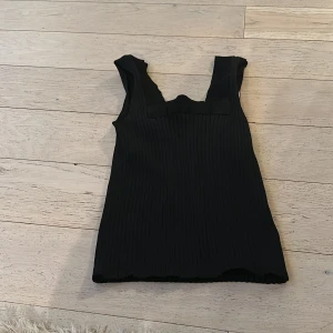 Svart linne  - Svart linne 