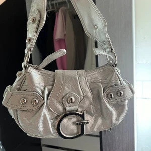 Väska guess - Väska från guess