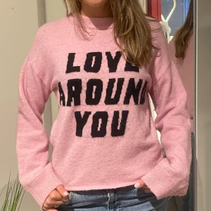 Stickad tröja  - Jättefin rosa stickad tröja, nyskick