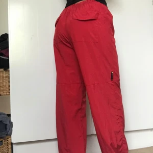 Röhnisch Byxor - Köpta secondhand. I träningsmeterial. Lätta och sköna✨